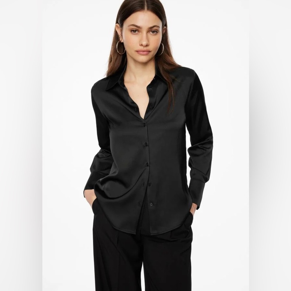 Like new 🖤 Dynamite Matisse Slim Satin Button Up Shirt
